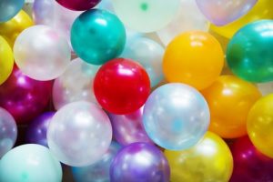 Balloons may be a useful tactic to keep children occupied on moving day