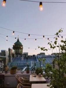 a well-staged balcony is always a good idea