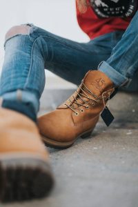 Need to dress correctly for a day of heavy lifting? Wear boots!