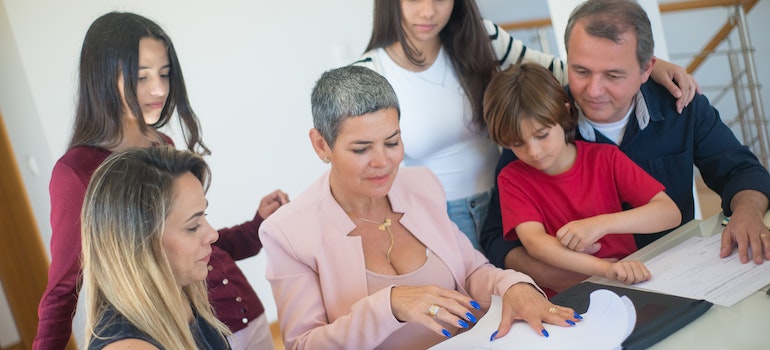 family buying a home in Pembroke Pines