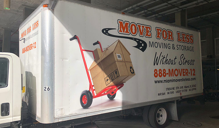 Moving truck