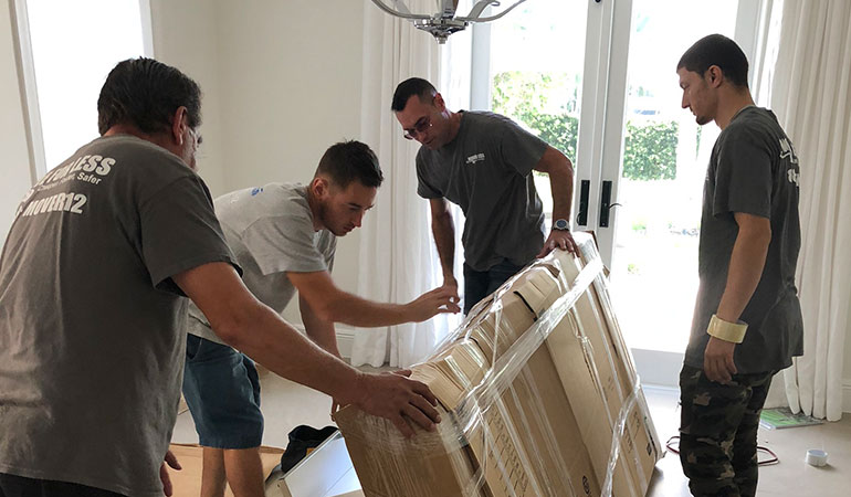 Movers Davie FL handling your relocation.