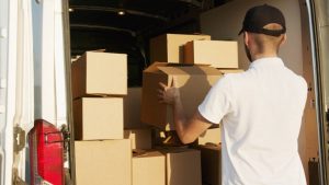Picture of a moving professional. Always check whether your movers are licensed
