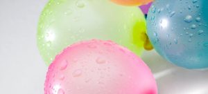 balloons are a perfect decoration for a farewell party for your neighbors