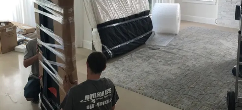 movers packing things