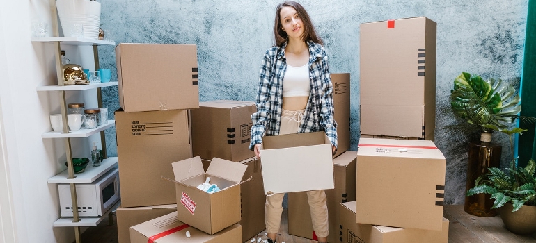A woman ready for moving from Miami Dade to Pompano Beach.