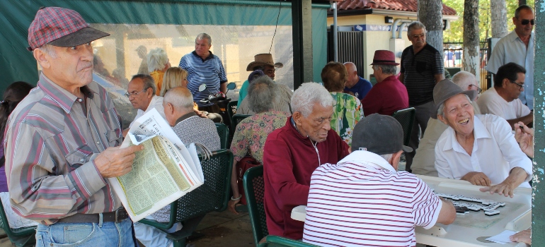 seniors talking about moving to Miami after retiring