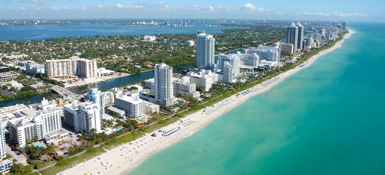 waterfront homes are popular in Miami real estate market
