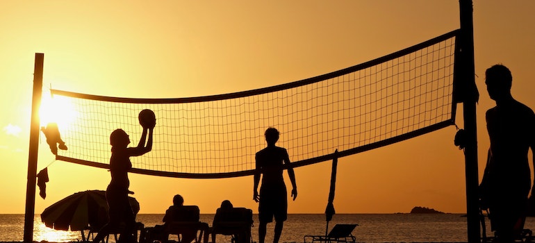 beach volleyball