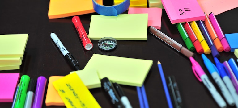 Sticky notes and colored pens
