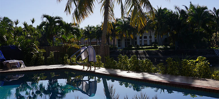 pool house