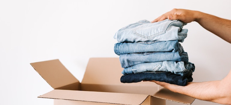 packing clothews