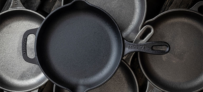 preparing pots and pans for moving your restaurant to Miami