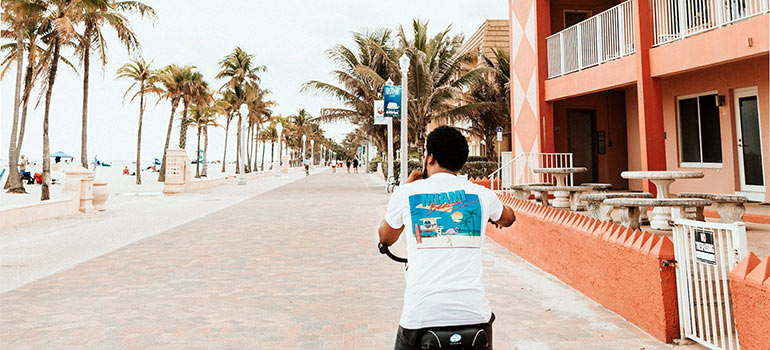 moving from Pembroke Pines to Hollywood FL on a bicycle