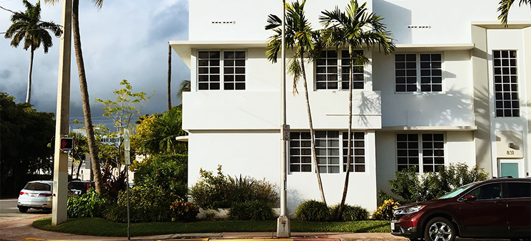 checking out homes while making a moving to Weston checklist