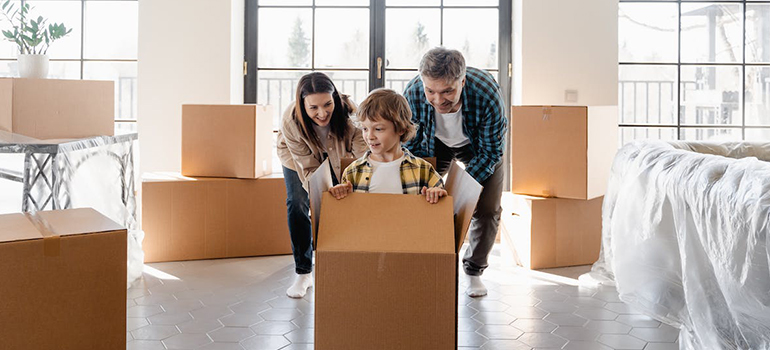 parents moving with kids mid-year