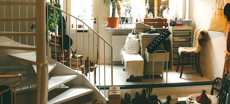 preparing for spring decluttering in Coral Springs