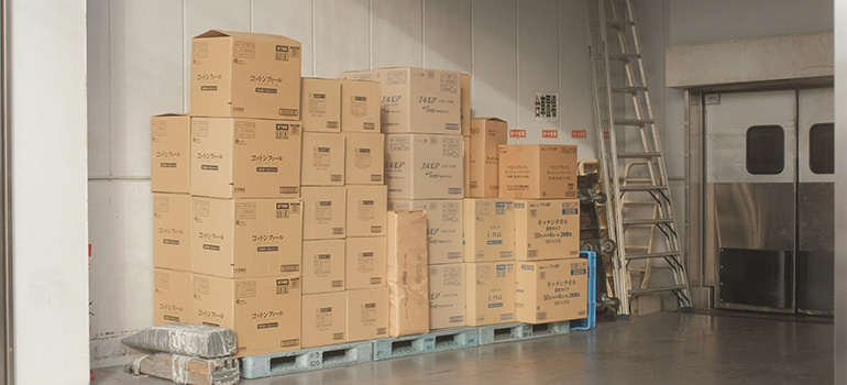 a look at one of the businesses that can benefit from self storage