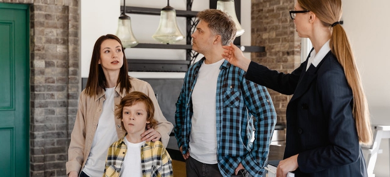 family looking a new home