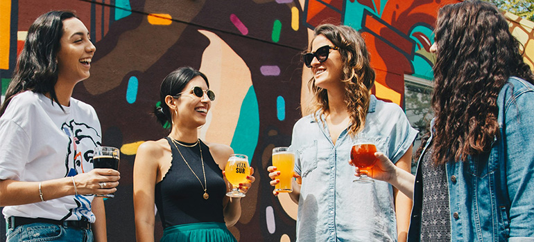 women talking about raising a family in Miami