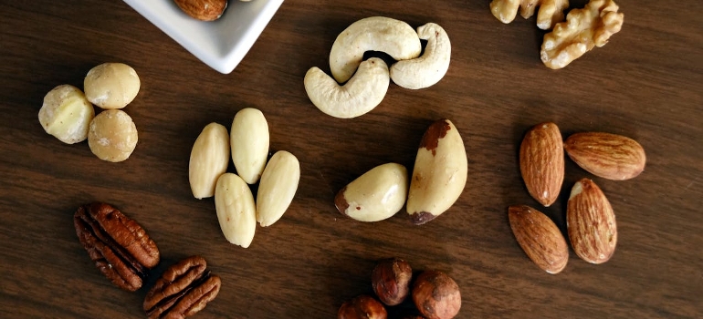 healthy snacks for eating during a move