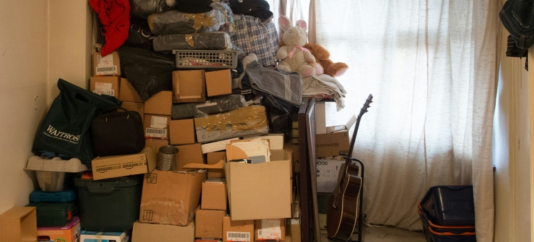 clutter when making a DIY relocation to Florida