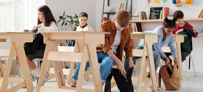 kids in class