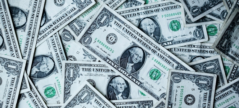 cash ready for a hotel move to Miami