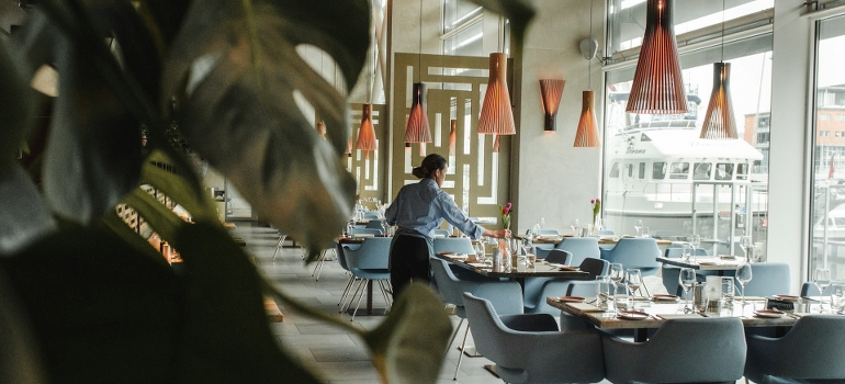hotel restaurant