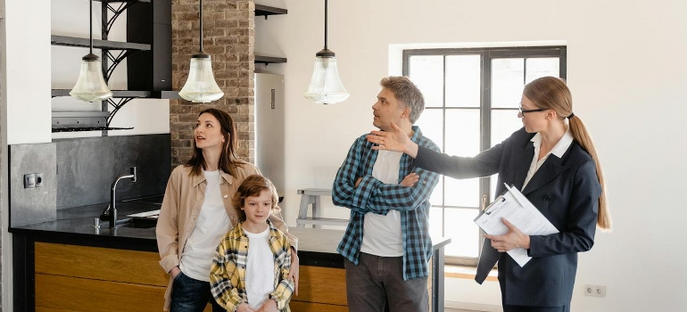 family with a realtor