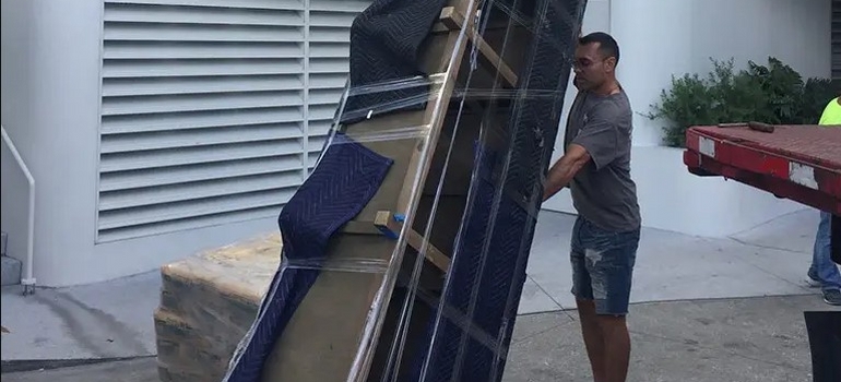 Transportation process with movers Plantation FL